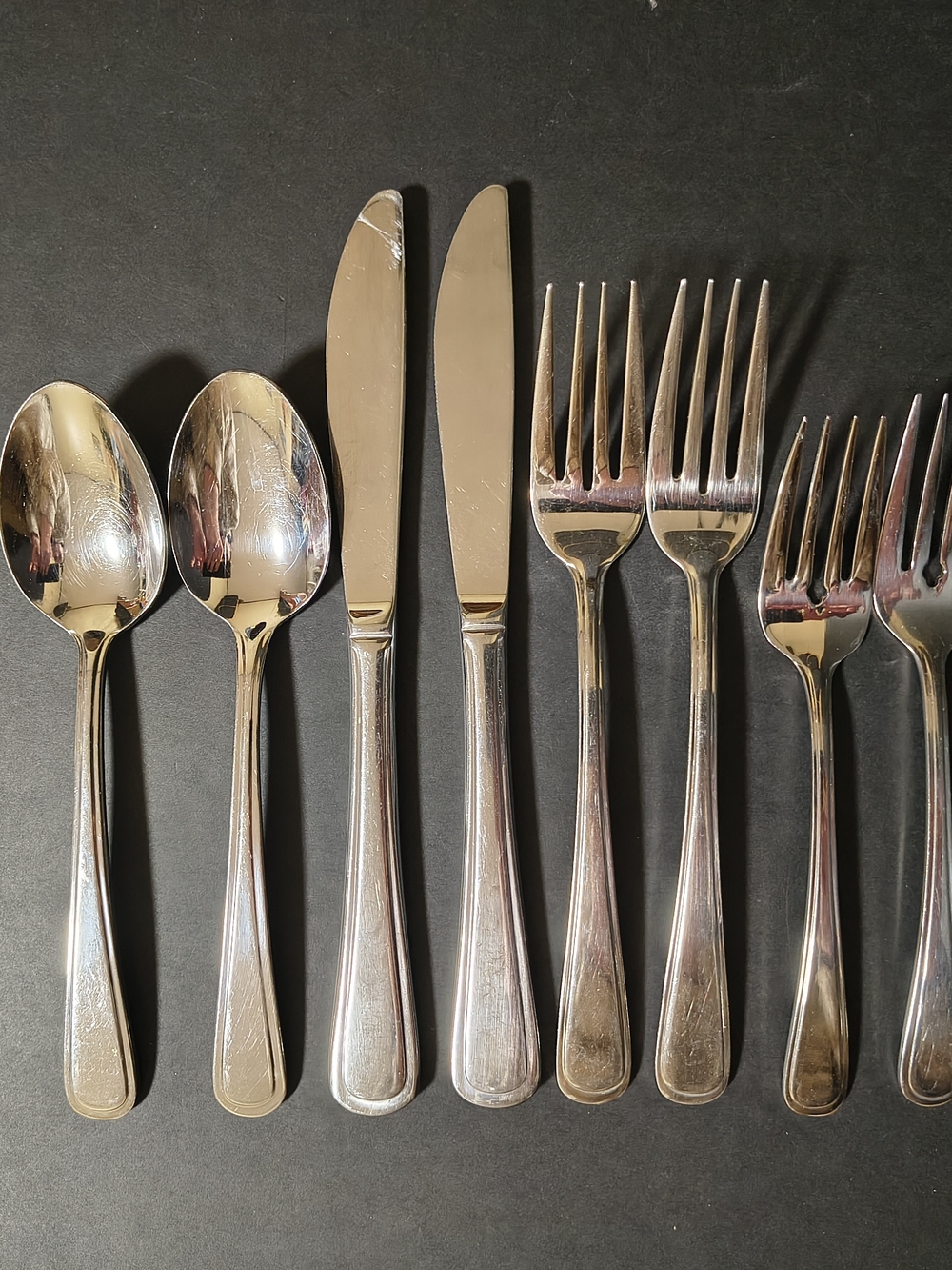8 Pieces MARINA Lagostina Flatware 4 X Settings 18/10 Stainless Steel Cutlery